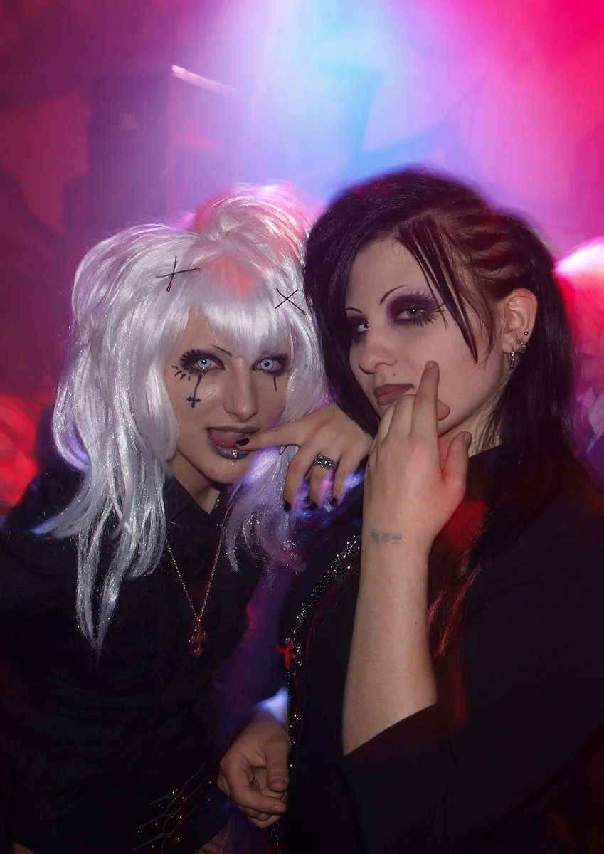 Cosplay-Cover: Strapsen Mana *lach*