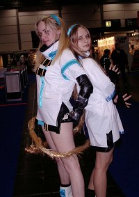 Cosplay-Cover: Millia Rage