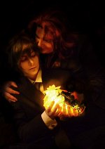 Cosplay-Cover: Ardyn Izunia (Suits)