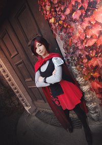 Cosplay-Cover: Ruby Rose [Vol. 2 Slayer]