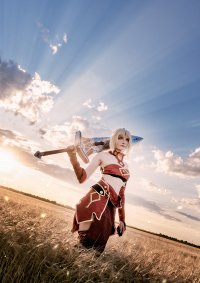 Cosplay-Cover: Mordred Pendragon - Red Armor