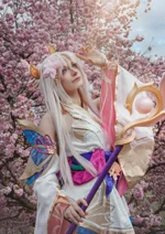 Cosplay-Cover: Lux - Spirit Blossom
