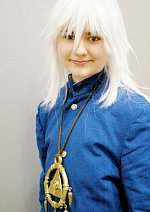 Cosplay-Cover: Ryou Bakura Schuluniform