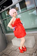 Cosplay-Cover: Effie Trinket [Catching fire]