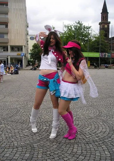 Cosplay-Cover: J-Ellements 2006