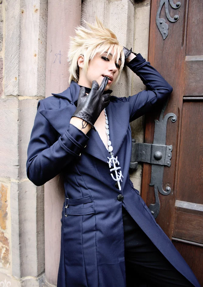 Cosplay-Cover: Frau Bishop