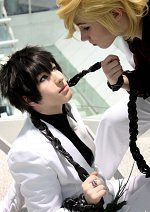 Cosplay-Cover: Hibari Kyouya - White Suit