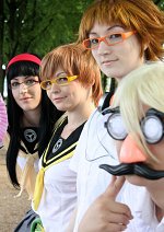 Cosplay-Cover: Wer hat die schönste Brille? (Teddie - Persona 4)