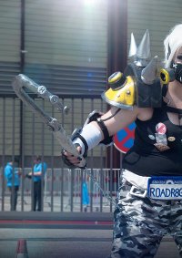 Cosplay-Cover: female Roadhog