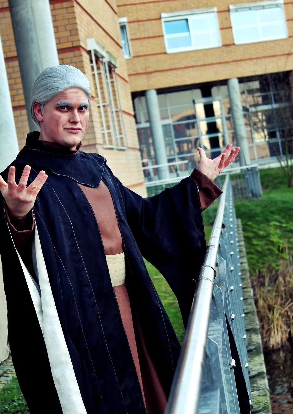 Cosplay-Cover: Oberster Kanzler Sheev Palpatine