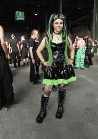 Cosplay-Cover: Cyber-Goth [BLACK/GREEN]