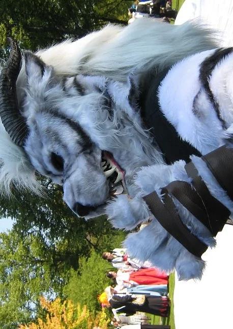 Cosplay-Cover: Charr (Neuzeit/Army-Version)