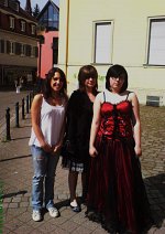 Cosplay-Cover: Rotes Kleid XD