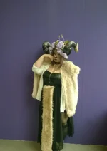 Cosplay-Cover: Queen Fawn