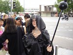 Cosplay-Cover: Schwarze Priesterin