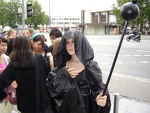 Cosplay-Cover: Schwarze Priesterin