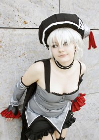 Cosplay-Cover: Shino [Black ->Silver]