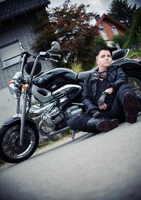 Cosplay-Cover: Otabek Altin