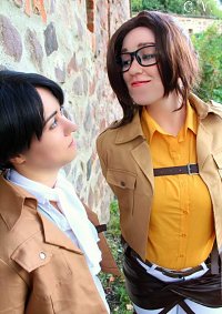 Cosplay-Cover: Hanji Zoe