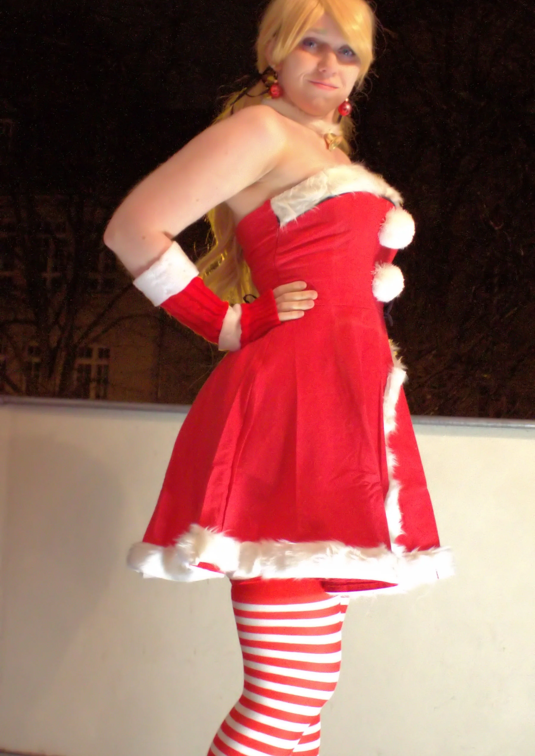Cosplay-Cover: Marie Rose Christmas Version
