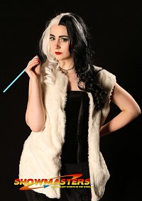 Cosplay-Cover: Cruella De Vil