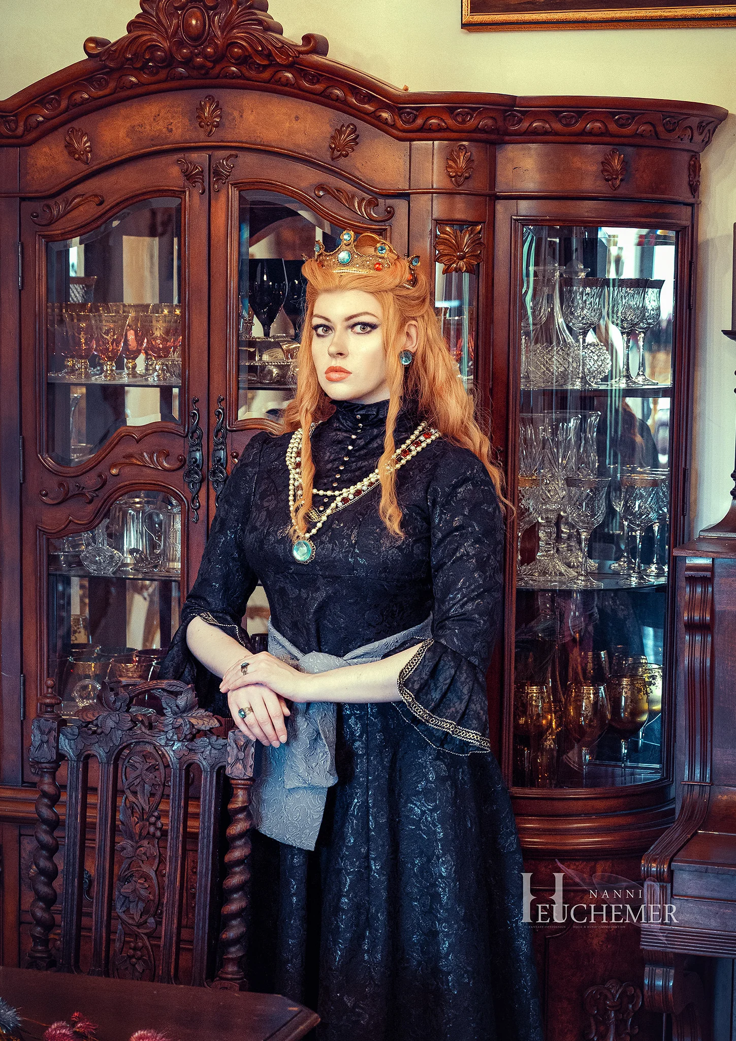Cosplay-Cover: Anna Henrietta: Trauerkleid