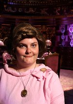 Cosplay-Cover: Dolores Umbridge