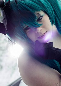 Cosplay-Cover: Hatsune Miku 「 Camellia 」