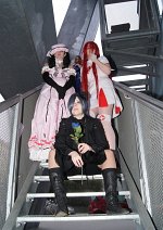 Cosplay-Cover: ciel phantomhive im ballkleid