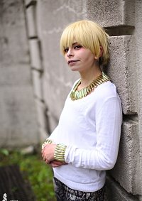 Cosplay-Cover: Gilgamesh Casual