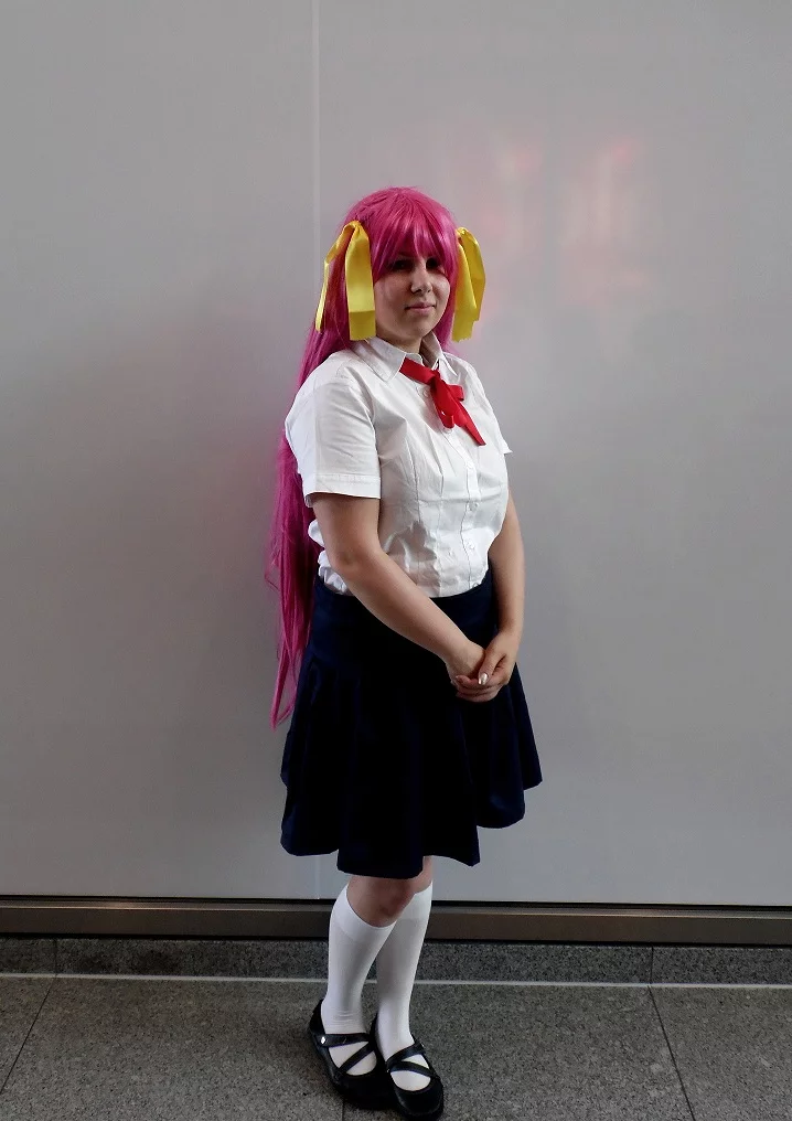 Cosplay-Cover: Momoko Hanasaki (Schuluniform)