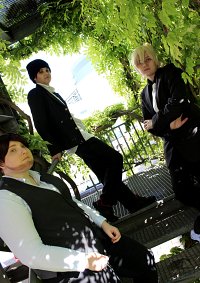Cosplay-Cover: Bourbon [Black Suit]