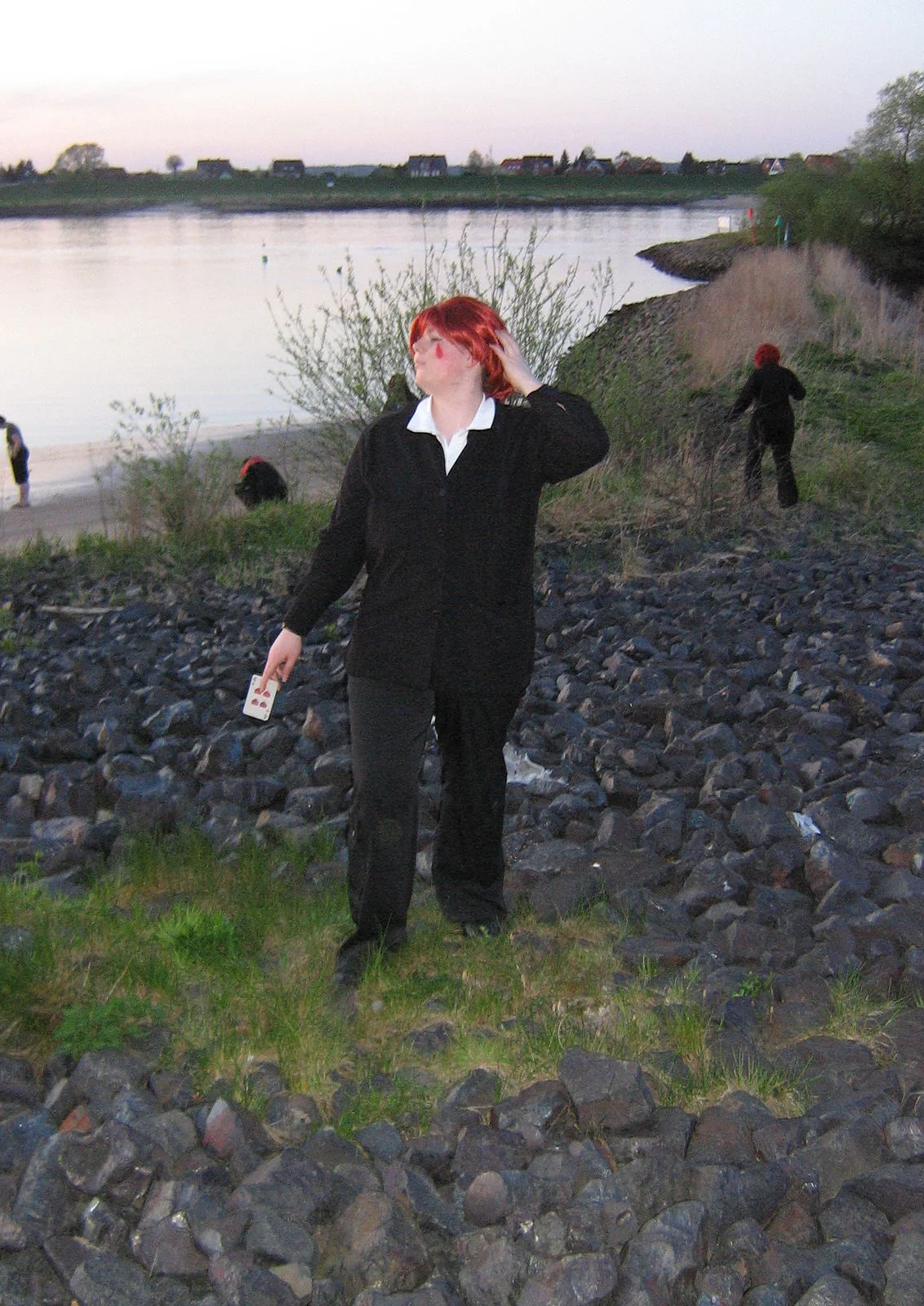 Cosplay-Cover: Hisoka (Anzug-Version)