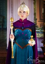 Cosplay-Cover: Elsa (Krönungskleid)