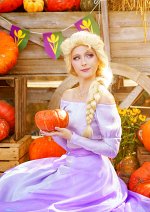 Cosplay-Cover: Elsa (Harvest Festival Dress)