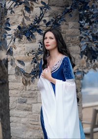 Cosplay-Cover: Arwen (Requiem Dress)