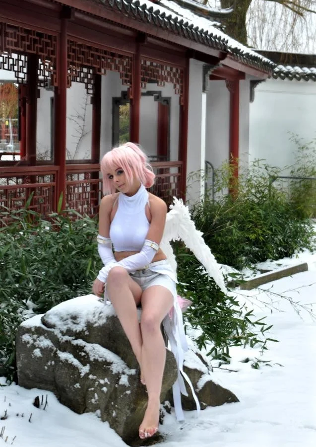 Cosplay-Cover: Anya Alstreim [Artbook Version]