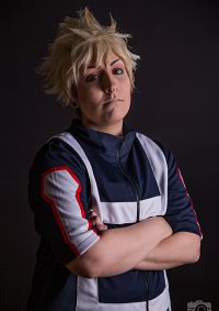 Cosplay-Cover: Katsuki Bakugou「Trainingsuniform」