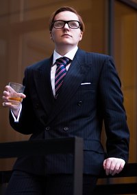 Cosplay-Cover: Gary 'Eggsy' Unwin (pinstriped Suit)