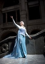 Cosplay-Cover: Elsa von Arendelle [Snow Queen] (Sammelordner)