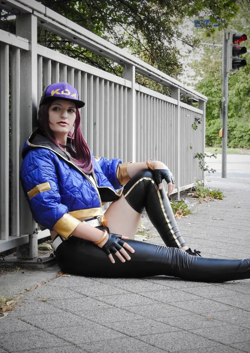 Cosplay-Cover: K/DA Akali POP/STARS