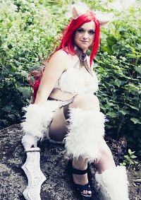 Cosplay-Cover: Katarina [Kitty Cat]