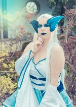 Cosplay-Cover: Lugia Gijinka