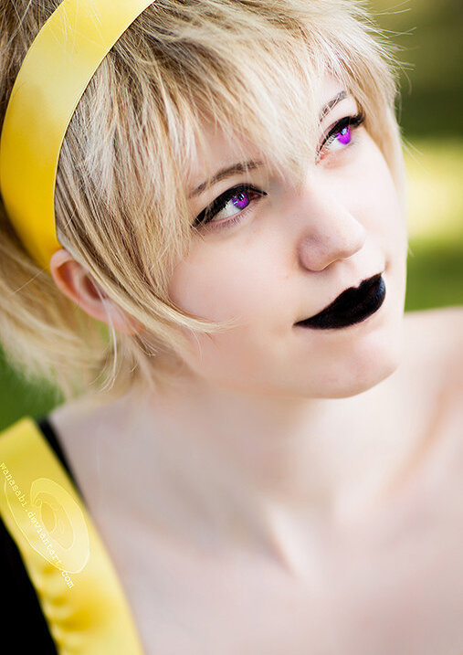 Cosplay-Cover: Rose Lalonde (Velvet Dress)