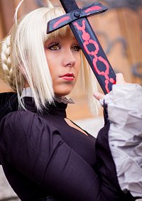 Cosplay-Cover: Alter Saber