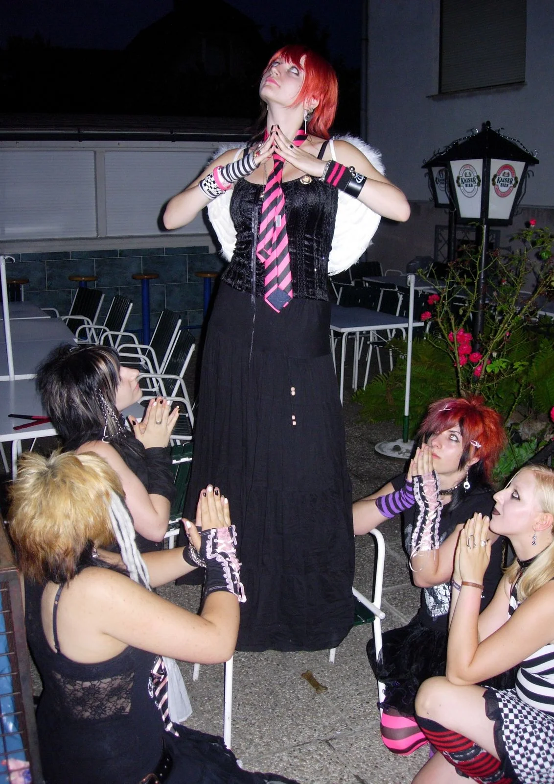 Cosplay-Cover: von_gott_verstoßener_engel; grund: eigene meinung
