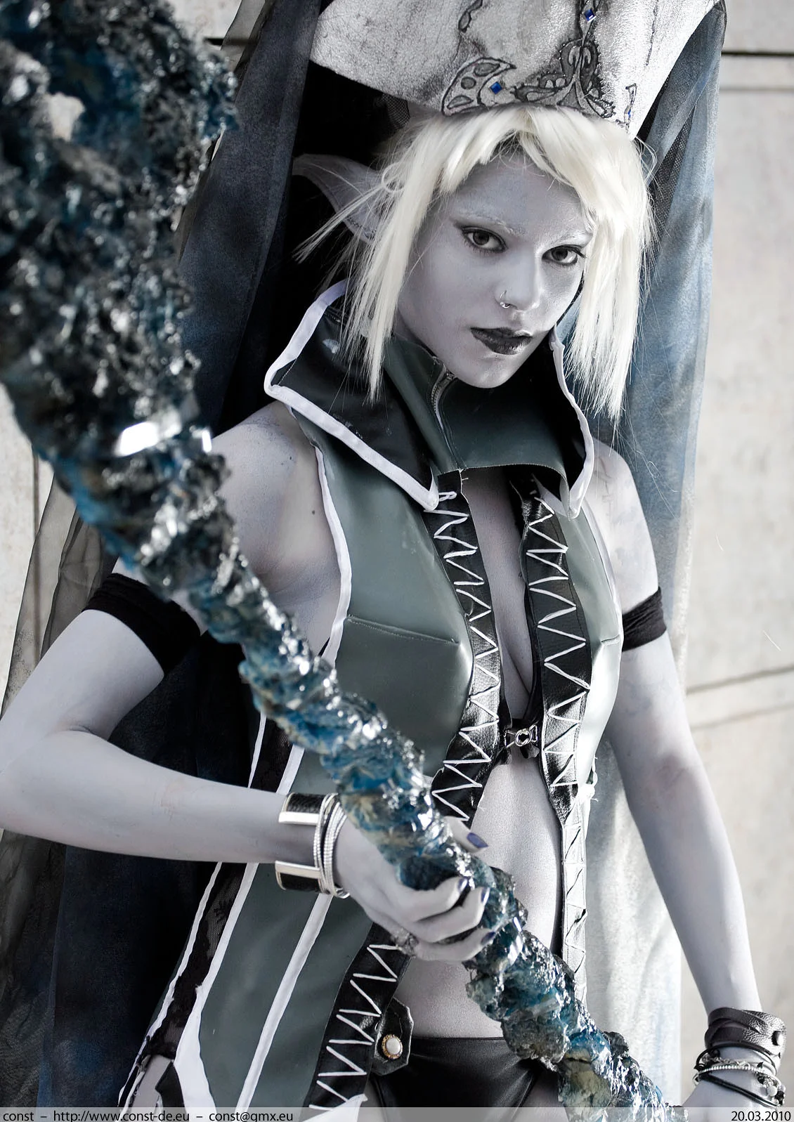 Cosplay-Cover: Dark Elf Gatekeeper