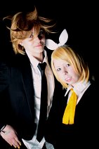 Cosplay-Cover: Rin Kagamine (Schulversion 1)