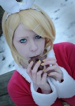 Cosplay-Cover: Rin Kagamine (Weihnachtsoutfit 2.0)