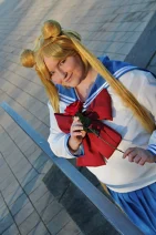 Cosplay-Cover: Bunny Tsukino (Juban Mittelschule Winteruniform)